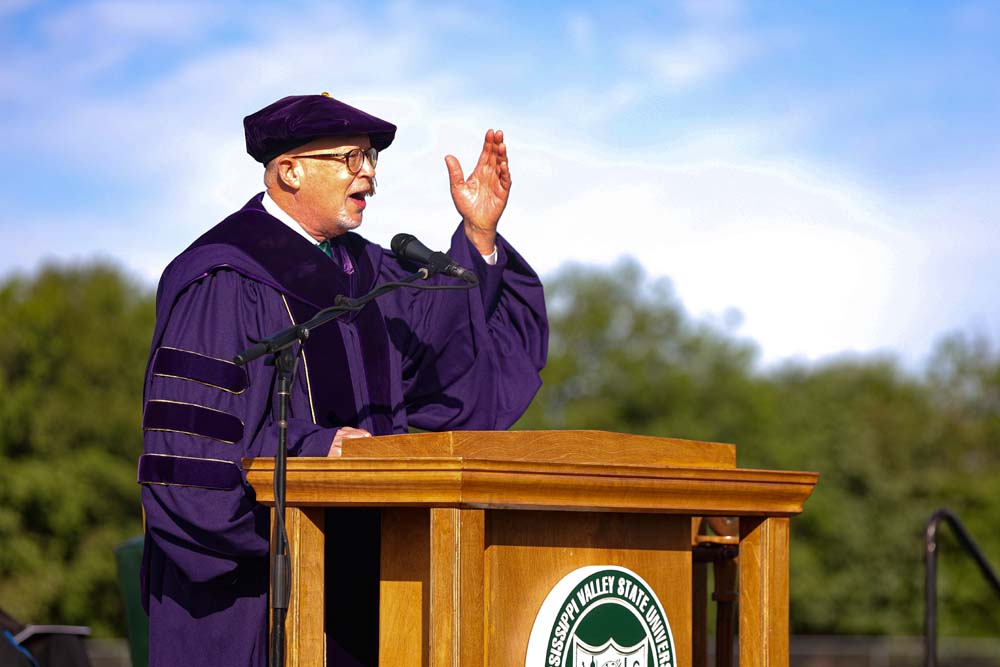 Dr. Thomas Calhoun Jr. 