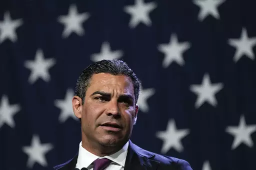 Republican presidential candidate Miami Mayor Francis Suarez speaks at the Republican Party of Iowa's 2023 Lincoln Dinner in Des Moines, Iowa, Friday, July 28, 2023. Suarez has qualified for next week's Republican presidential debate, he said on Friday, Aug. 18, becoming the ninth White House hopeful to meet the fundraising and polling thresholds required to participate in the opening debate of the 2024 campaign. (AP Photo/Charlie Neibergall, File)