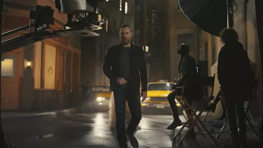 This photo provided by Expedia shows a scene from Expedia's 2022 Super Bowl NFL football spot. (Expedia via AP)